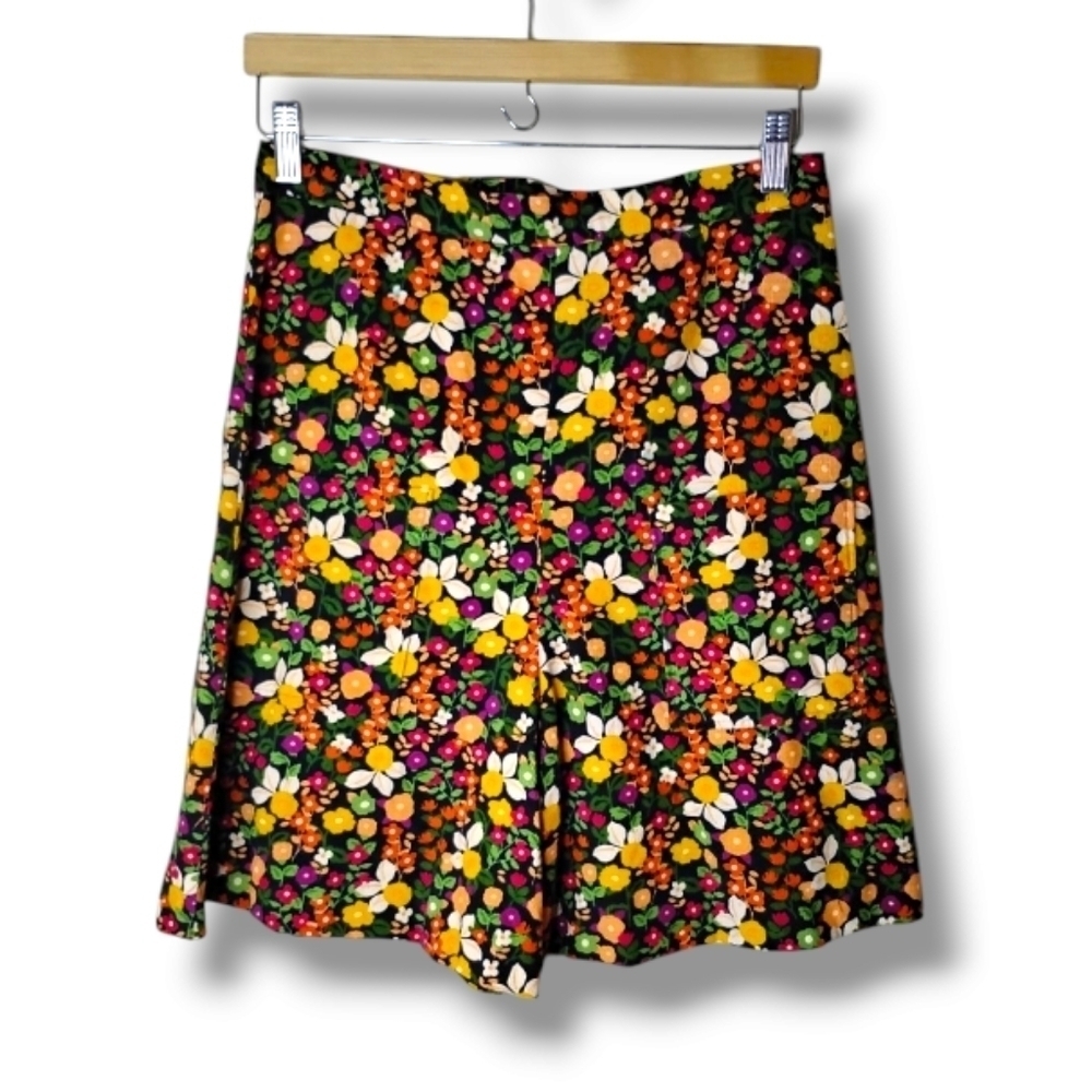 Handmade Floral Corduroy Bermuda Shorts Size Small